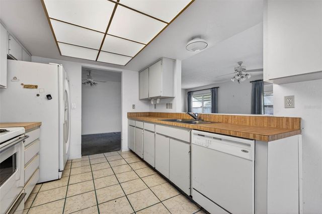 9124 39TH LANE N 5, Pinellas Park, FL 33782