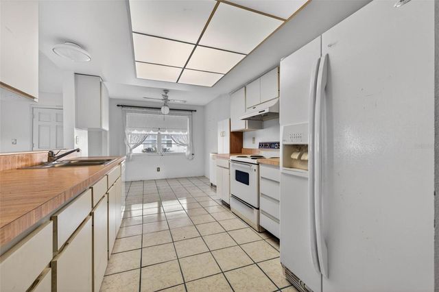 9124 39TH LANE N 5, Pinellas Park, FL 33782