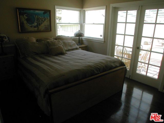6040 Van Noord Avenue, Sherman Oaks, CA 91401
