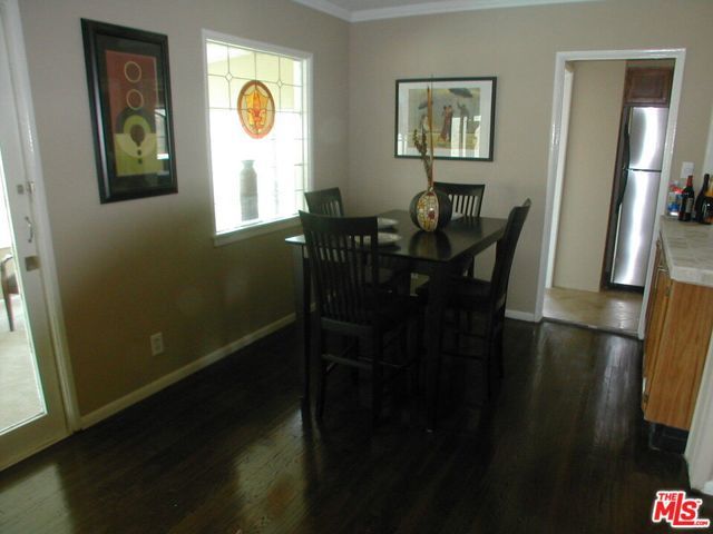 6040 Van Noord Avenue, Sherman Oaks, CA 91401