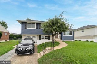 9954 DUNGAN RD, Philadelphia, PA 19115