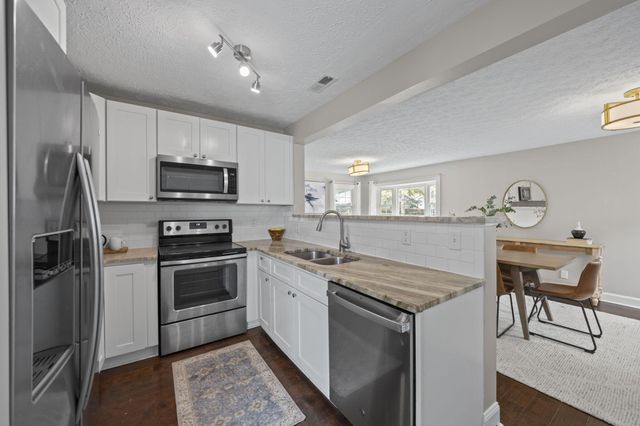 223 N Gould Road, Columbus, OH 43209