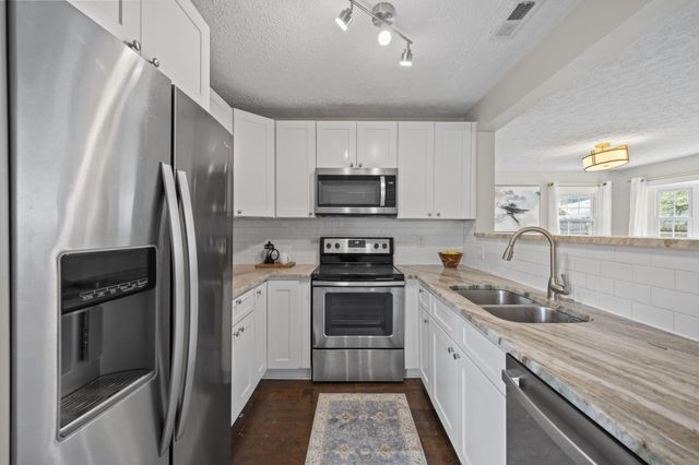 223 N Gould Road, Columbus, OH 43209