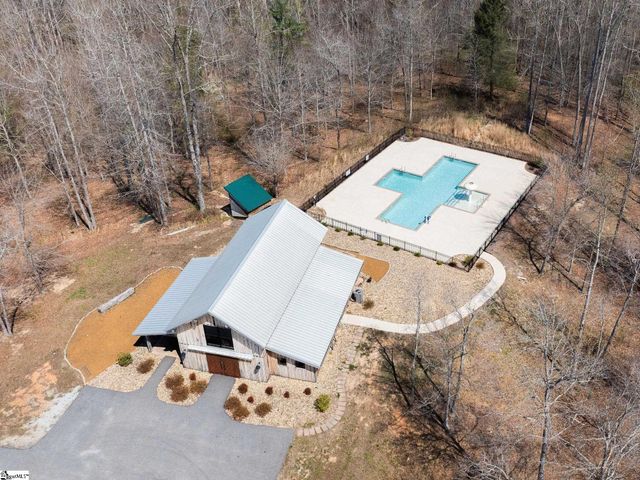 555 Riverstead Drive, Marietta, SC 29661