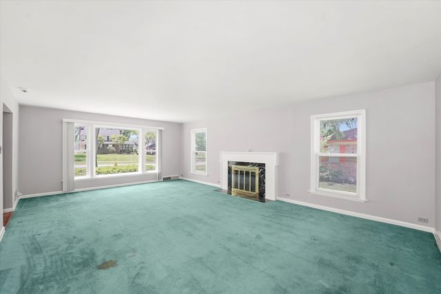 255 Irving Boulevard, Chicago Heights, IL 60411