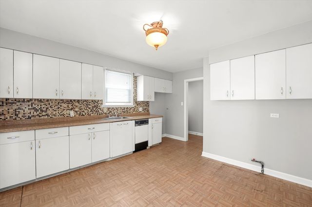 255 Irving Boulevard, Chicago Heights, IL 60411