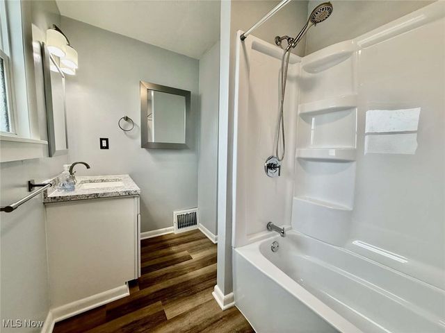 2485 10th Street, Cuyahoga Falls, OH 44221