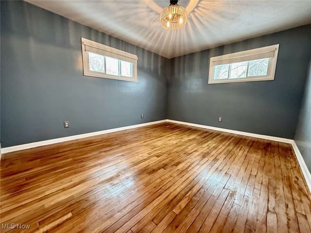 2485 10th Street, Cuyahoga Falls, OH 44221