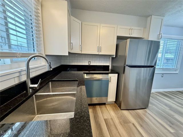 2485 10th Street, Cuyahoga Falls, OH 44221