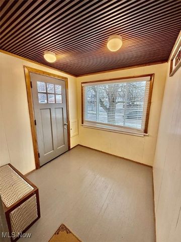 2485 10th Street, Cuyahoga Falls, OH 44221