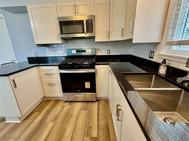 2485 10th Street, Cuyahoga Falls, OH 44221