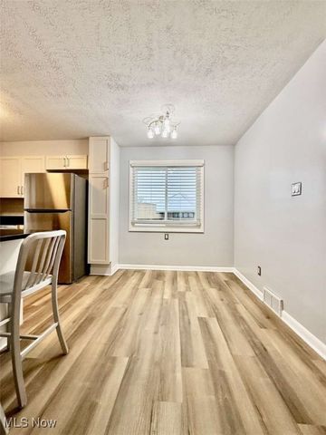 2485 10th Street, Cuyahoga Falls, OH 44221