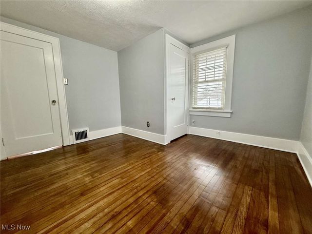 2485 10th Street, Cuyahoga Falls, OH 44221