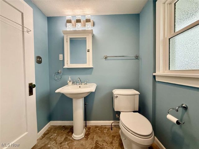 2485 10th Street, Cuyahoga Falls, OH 44221