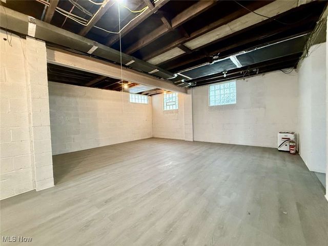 2485 10th Street, Cuyahoga Falls, OH 44221