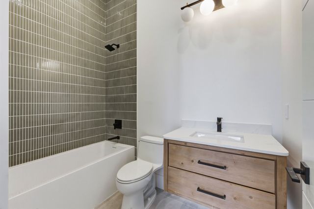 5770 Dixie Belle Road, Palm Beach Gardens, FL 33418