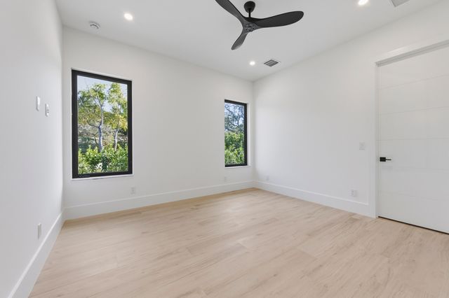 5770 Dixie Belle Road, Palm Beach Gardens, FL 33418