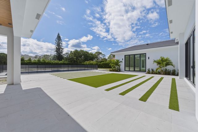 5770 Dixie Belle Road, Palm Beach Gardens, FL 33418