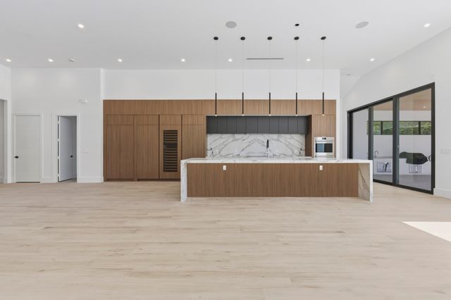 5770 Dixie Belle Road, Palm Beach Gardens, FL 33418