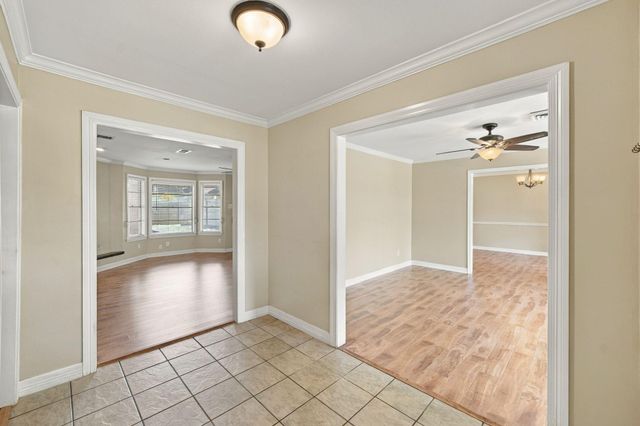 7823 Twin Hills Drive, Houston, TX 77071
