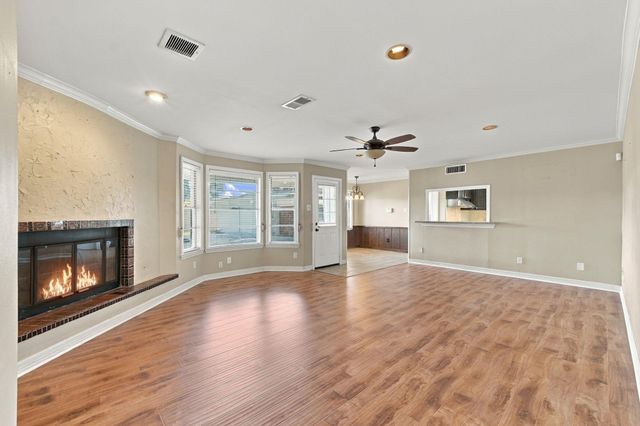 7823 Twin Hills Drive, Houston, TX 77071