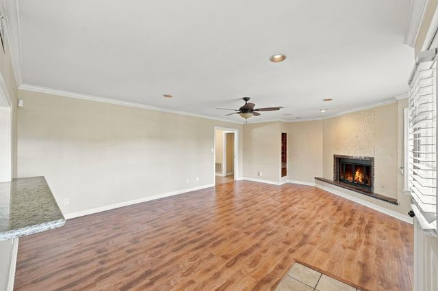 7823 Twin Hills Drive, Houston, TX 77071