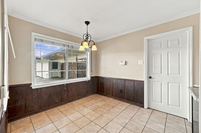 7823 Twin Hills Drive, Houston, TX 77071