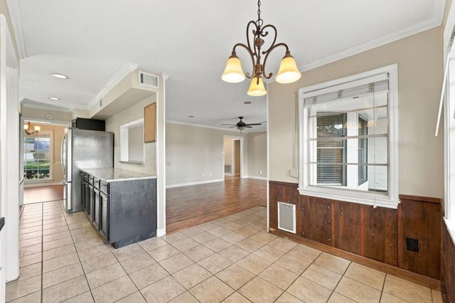 7823 Twin Hills Drive, Houston, TX 77071