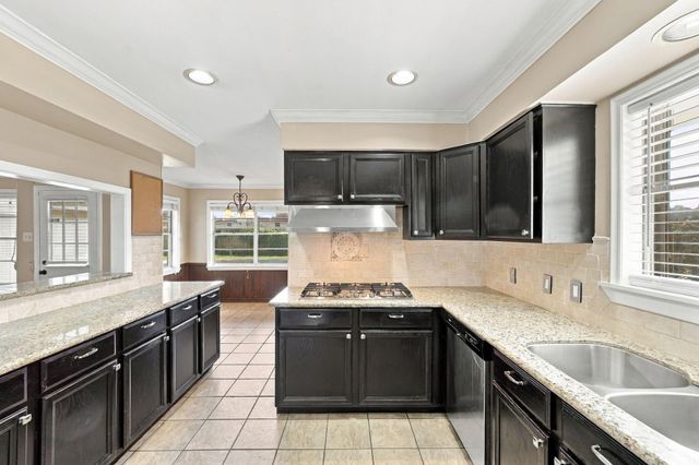 7823 Twin Hills Drive, Houston, TX 77071