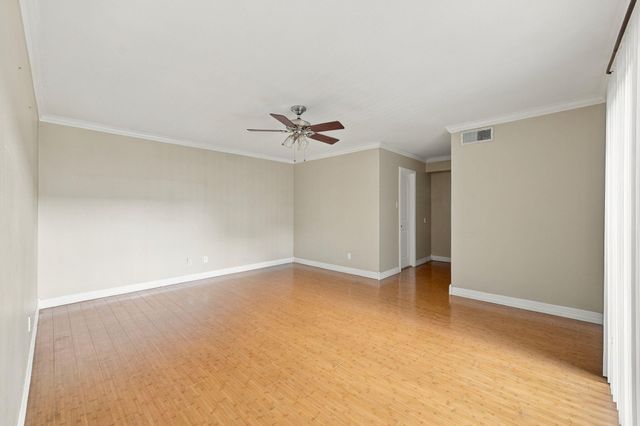 7823 Twin Hills Drive, Houston, TX 77071