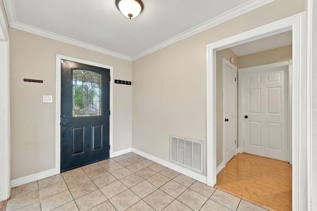 7823 Twin Hills Drive, Houston, TX 77071