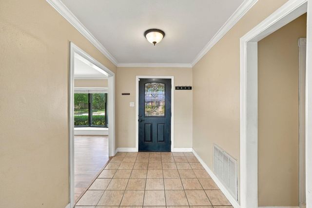 7823 Twin Hills Drive, Houston, TX 77071