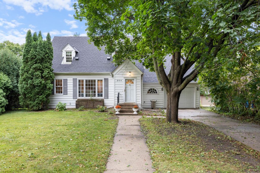 204 Angel Avenue NW, Watertown, MN 55388