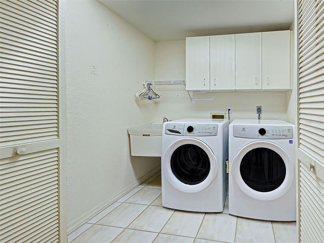 1275 BERKSHIRE CIRCLE, Venice, FL 34292