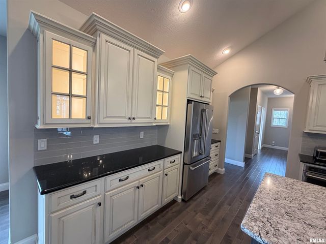 6303 W CROSSWYND Court, Edwards, IL 61528