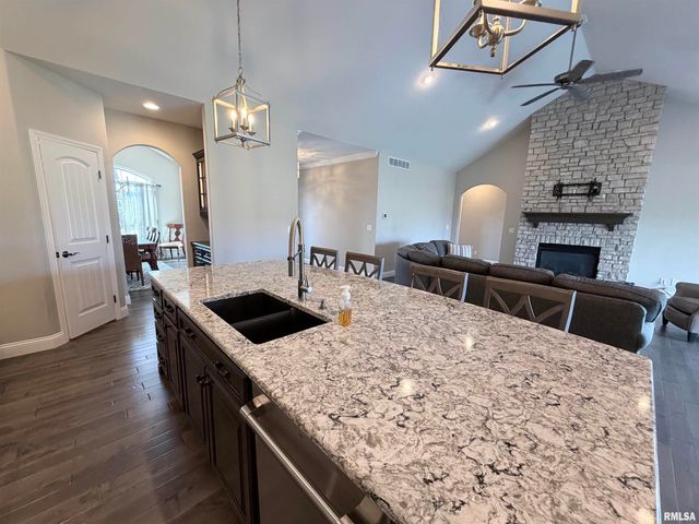 6303 W CROSSWYND Court, Edwards, IL 61528