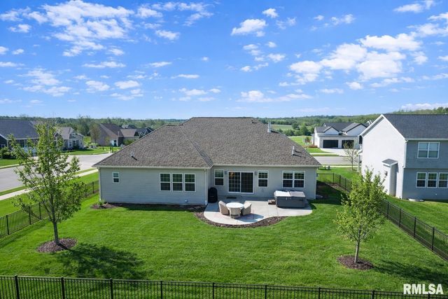 6303 W CROSSWYND Court, Edwards, IL 61528