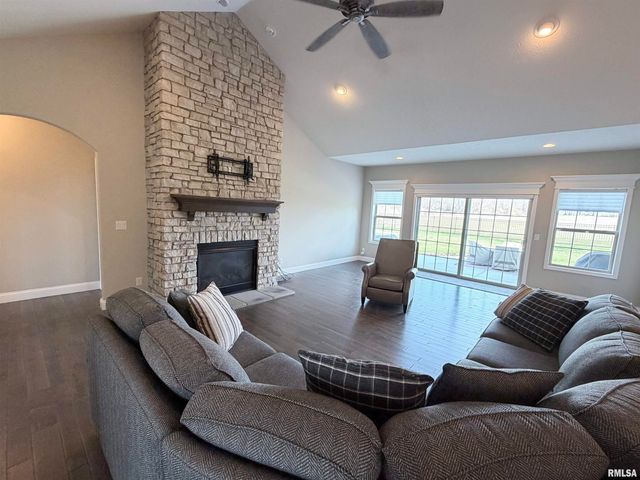 6303 W CROSSWYND Court, Edwards, IL 61528