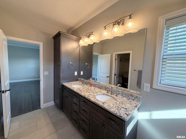 6303 W CROSSWYND Court, Edwards, IL 61528