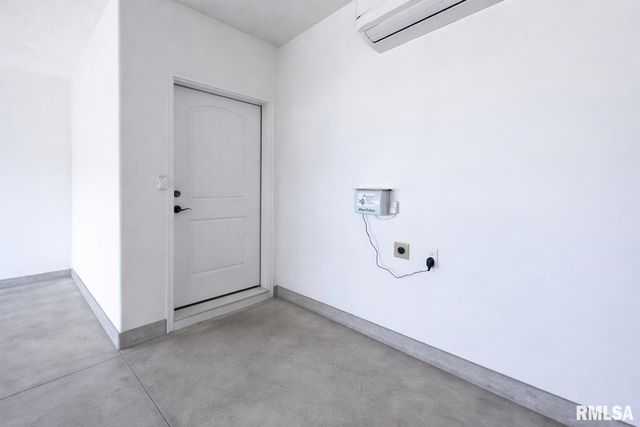 6303 W CROSSWYND Court, Edwards, IL 61528