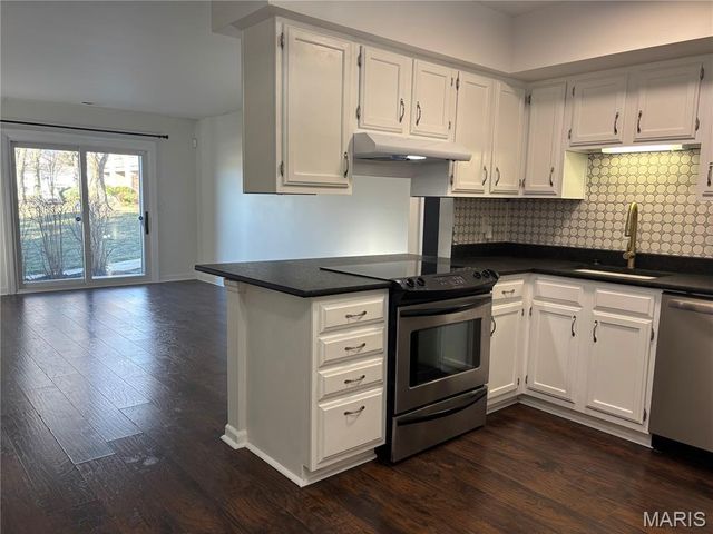 1453 Summergate Parkway H, St Charles, MO 63303