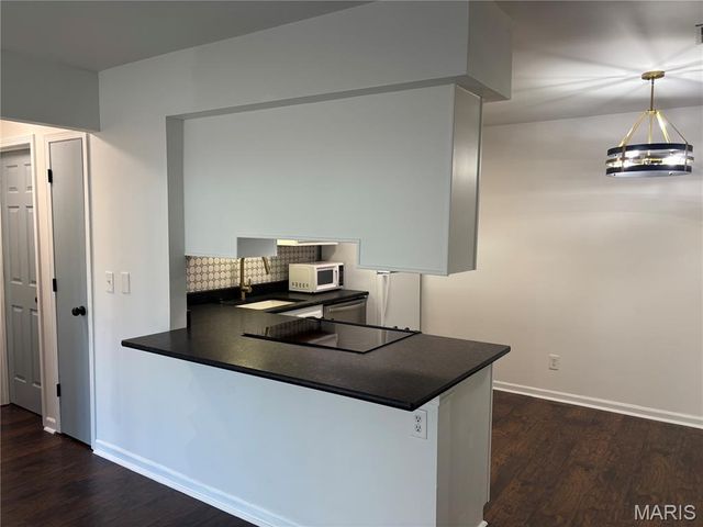 1453 Summergate Parkway H, St Charles, MO 63303