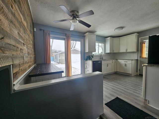 50530 Leeward Dr Drive, Chesterfield Twp, MI 48047