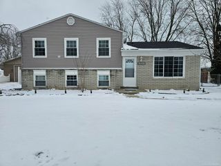 50530 Leeward Dr Drive, Chesterfield Twp, MI 48047