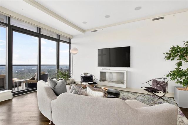 3344 Peachtree Road NE 2904, Atlanta, GA 30326