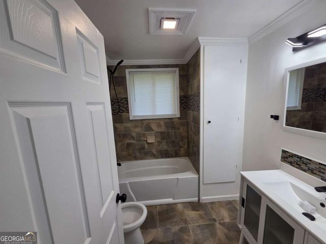 2396 Clarissa Drive NW, Atlanta, GA 30318