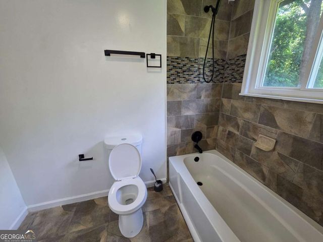 2396 Clarissa Drive NW, Atlanta, GA 30318