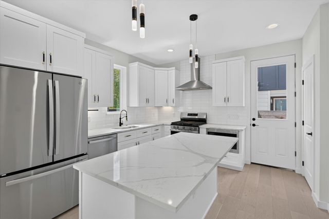 5305 Ledesma RD 1, Austin, TX 78721