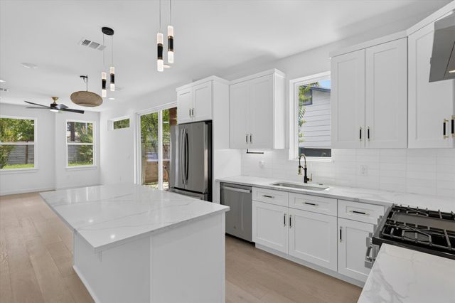5305 Ledesma RD 1, Austin, TX 78721