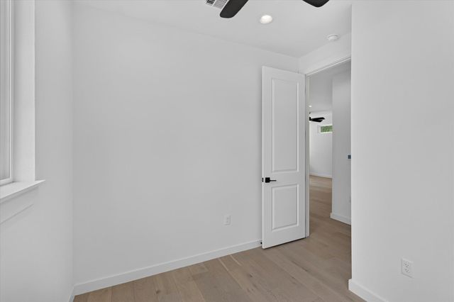 5305 Ledesma RD 1, Austin, TX 78721